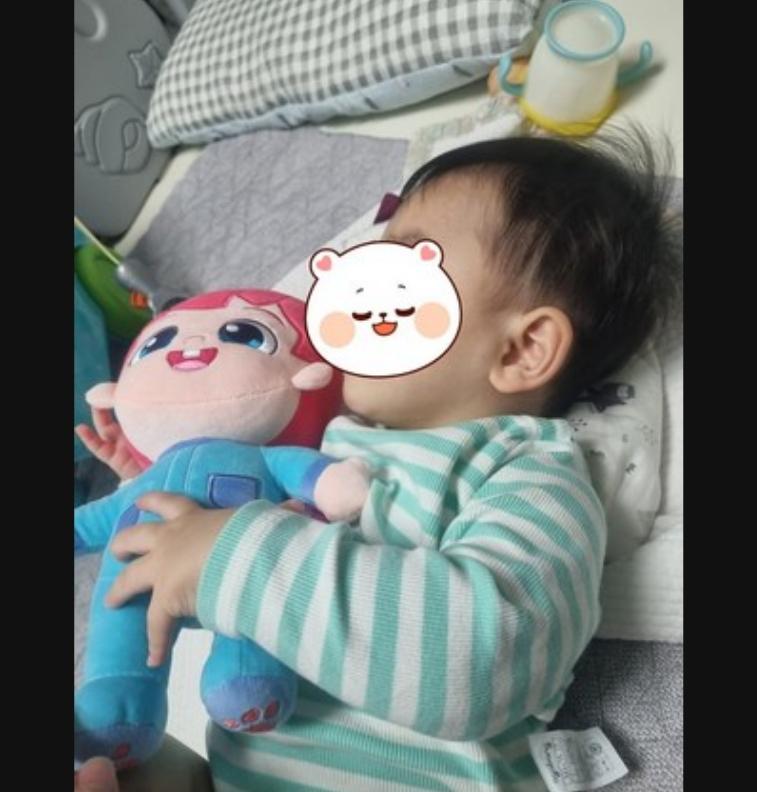 Pinkfong Genuine Bebefinn Plush Doll 30cm/12" Baby Shark Bebefinn