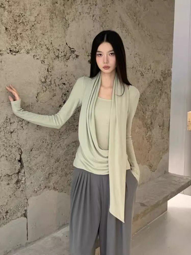 

2026 Chic Women s Irregular Halter Neck Long-Sleeve T-shirt for Early Spring Medium светло-синий