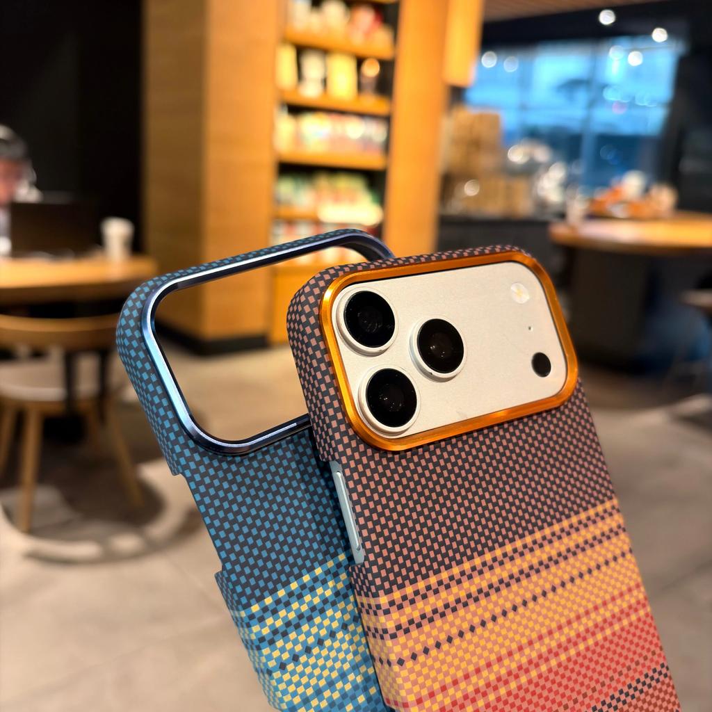 Luxus Business Kohlefaser-Muster Legierung Linse Hartes Handygehäuse für IPhone 18 Pro Max 17 Pro Max Magnetisches Kabelloses Laden Stoßfester Schutzbezug