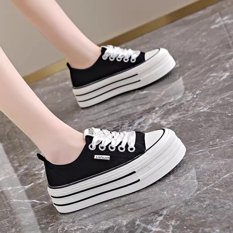 Mesh Breathable Little White Shoes Women's 2025 New Summer Super Fire Platform Canvas Shoes Student Versatile Casual Board Shoes