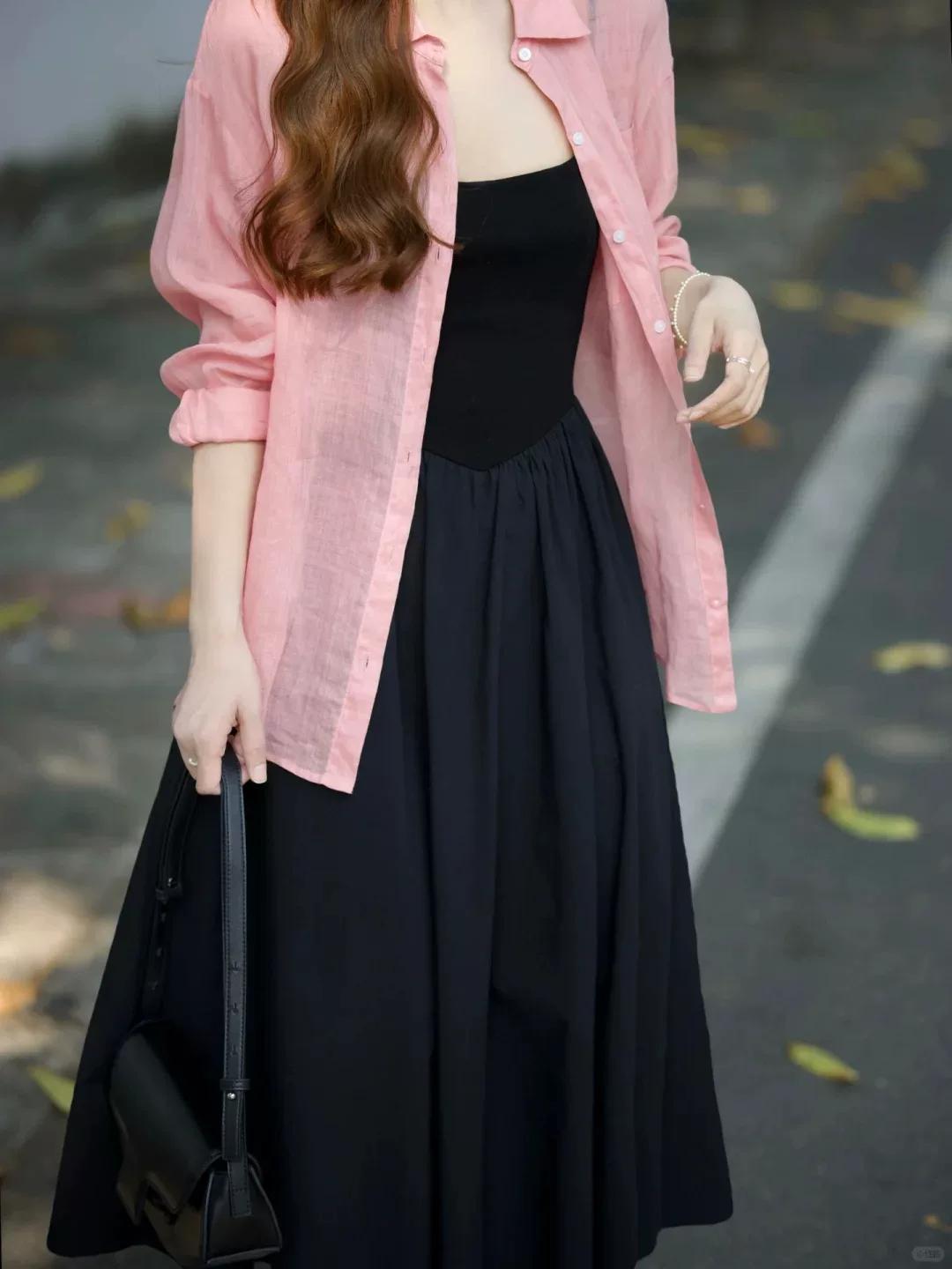 

In Early Spring, Wear a Complete Set of 2026 Super Trendy Autumn Outfits: a Thin Shirt and a Stylish Two-Piece Suspender Dress for Women XL розовый