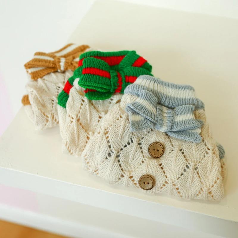 Hundepullover für Weihnachten Haustier Katze Winter Strickwaren Warme Kleidung mit Fliege Bequemes Feiertagskostüm für Kleine Hunde Katzen