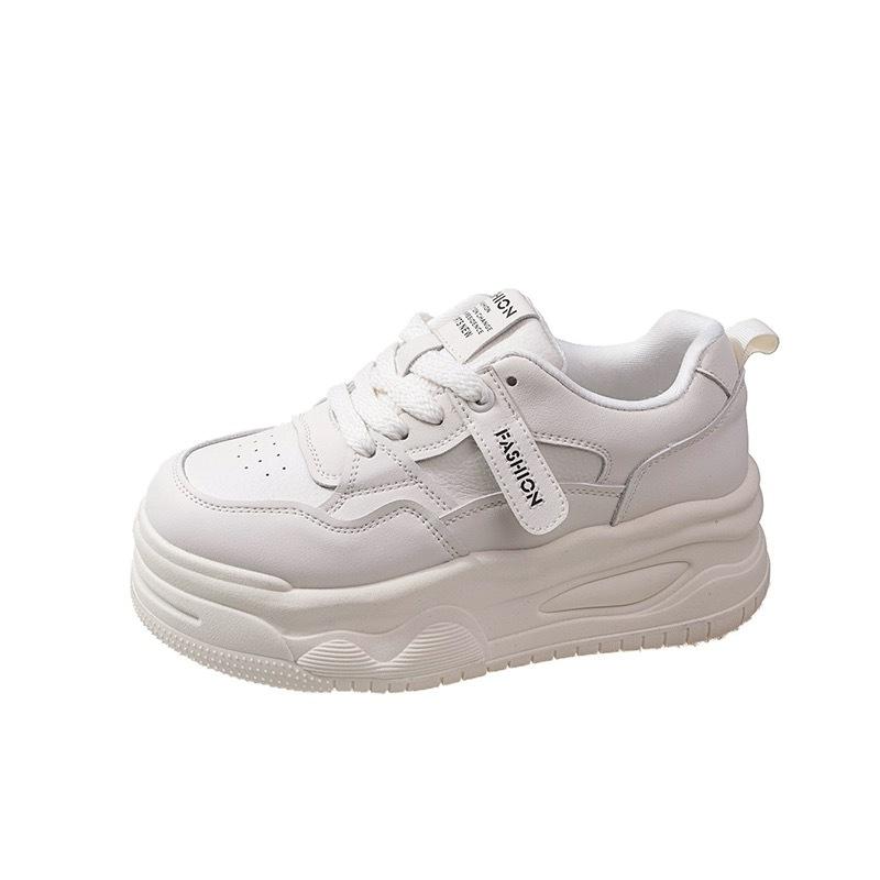 White Shoes for Women Spring and Summer New Versatile Platform Board Shoes Fashion Casual and Lightweight Women's Shoes