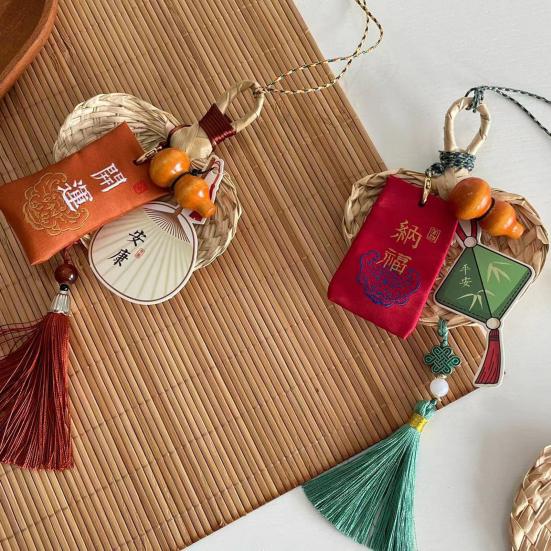 

Chinese Style Pendant Hand Woven Hanging Ornament Traditional Lucky Charm for Car Rearview Mirror or Indoor Decor