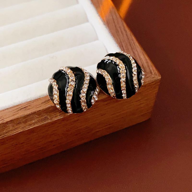 Vintage Geometric Rhinestone Round Stud Earrings - Retro Drip Oil Design with Light Luxury Feel