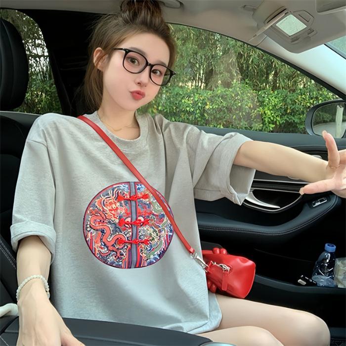 

Trendy national style short-sleeved women s models 2025 spring and summer new products round neck contrasting edge letter embroidery versatile 4XL сірий колір