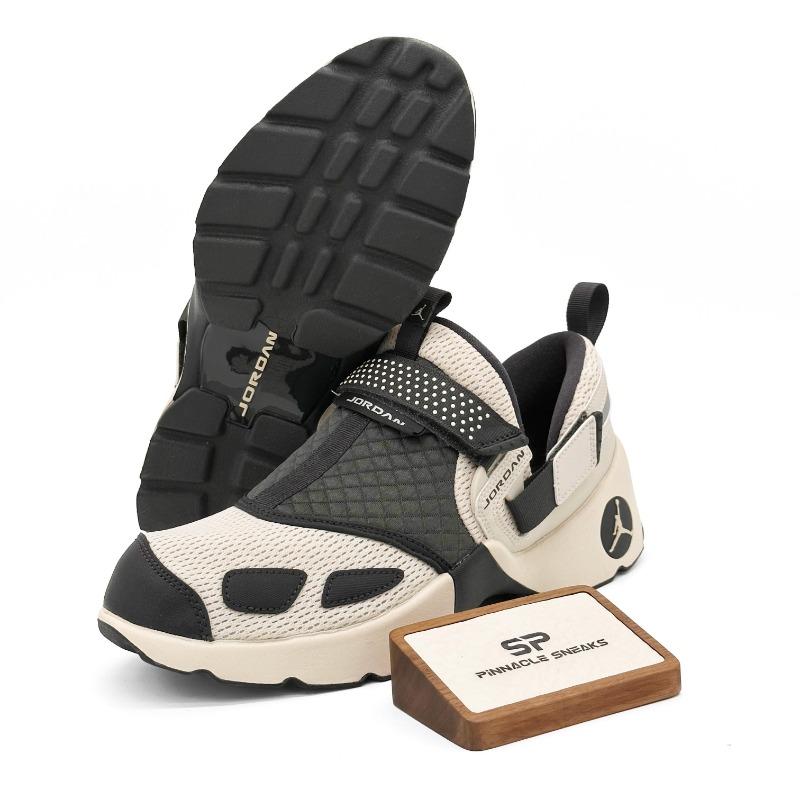 Air Jordan Trunner LX HQ2164-102