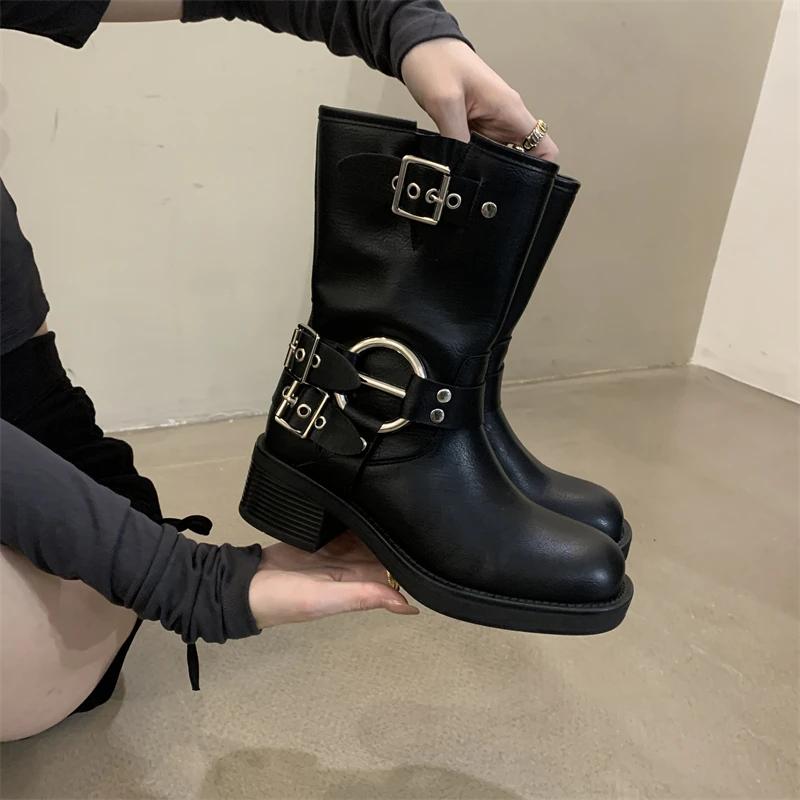 Зимние короткие сапоги для женщин — фото 8