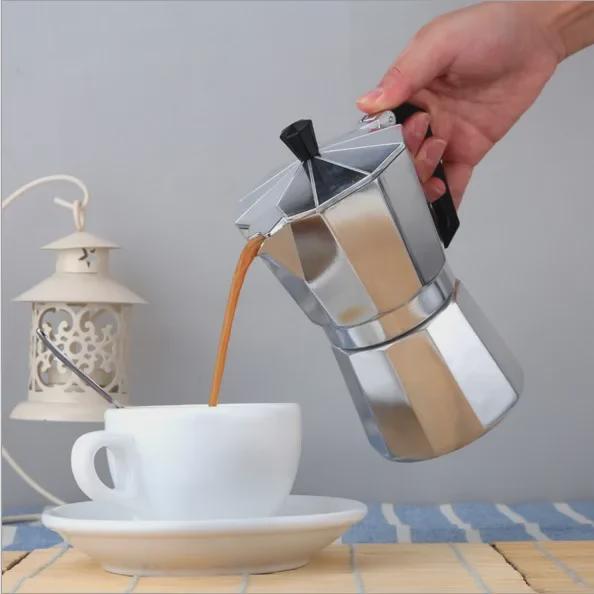 Achteckiges Moka-Espresso-Kaffeemaschinen-Set aus Aluminium für den Außenbereich