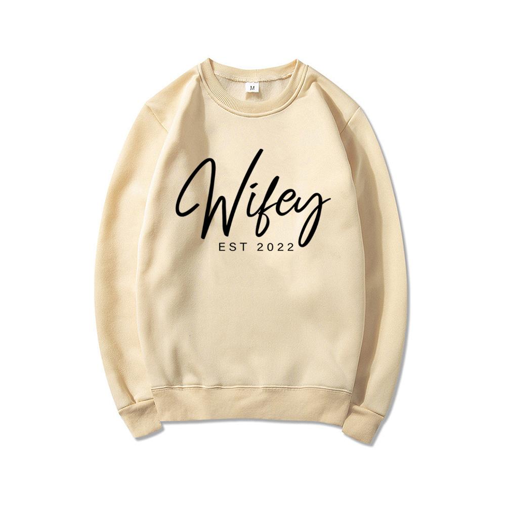 Customized Wifey Est 2022 Sweatshirt Engasjement Sweatshirt Brudedusjgave Personlig brudegave New Wife Hettegensere Pullover