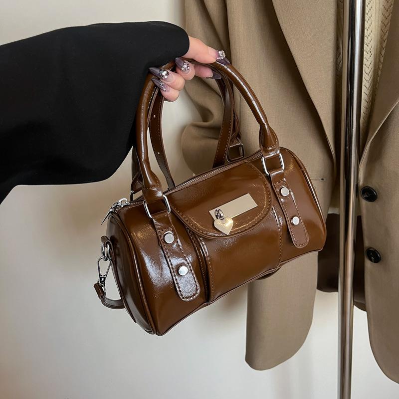 Small Bag Women's Versatile New Fashion Retro Messenger Bag Women's Portable Work Pillow Bag