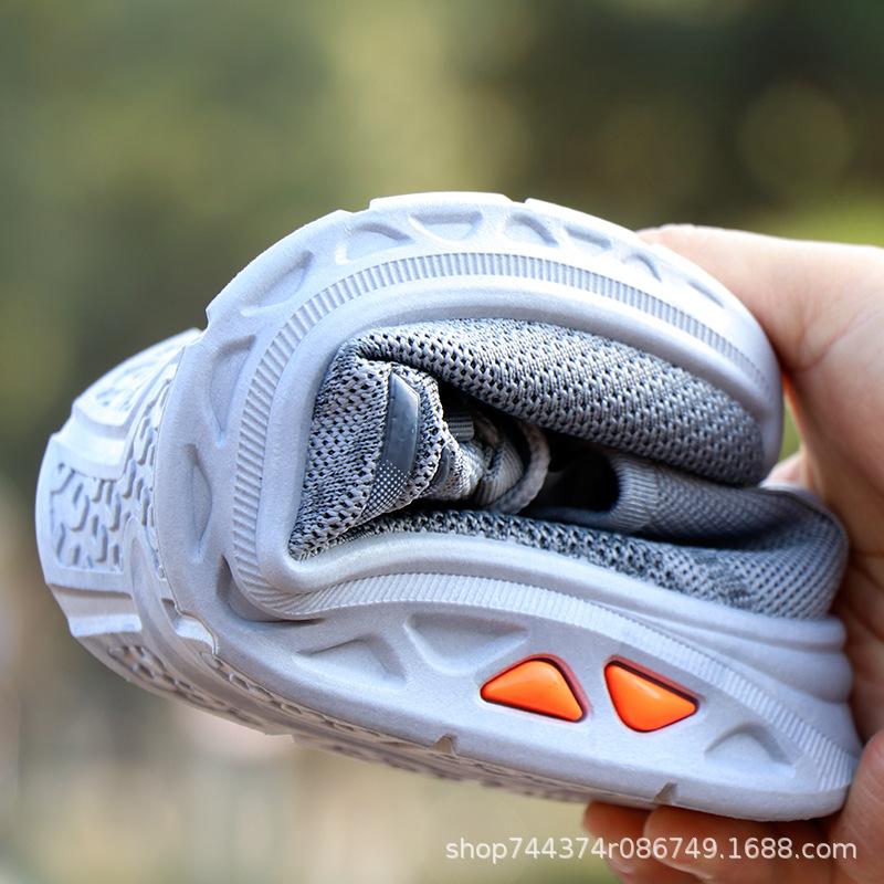 Spring and Autumn Mesh Shoes Breathable Sports Shoes Light Casual Shoes Deodorant Non-slip Canvas Shoes Casual