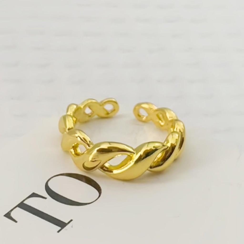 Elegant Twisted Open Adjustable Women's Ring - High-End Light Luxury Fashion Design, Versatile with Refined Temperament.
