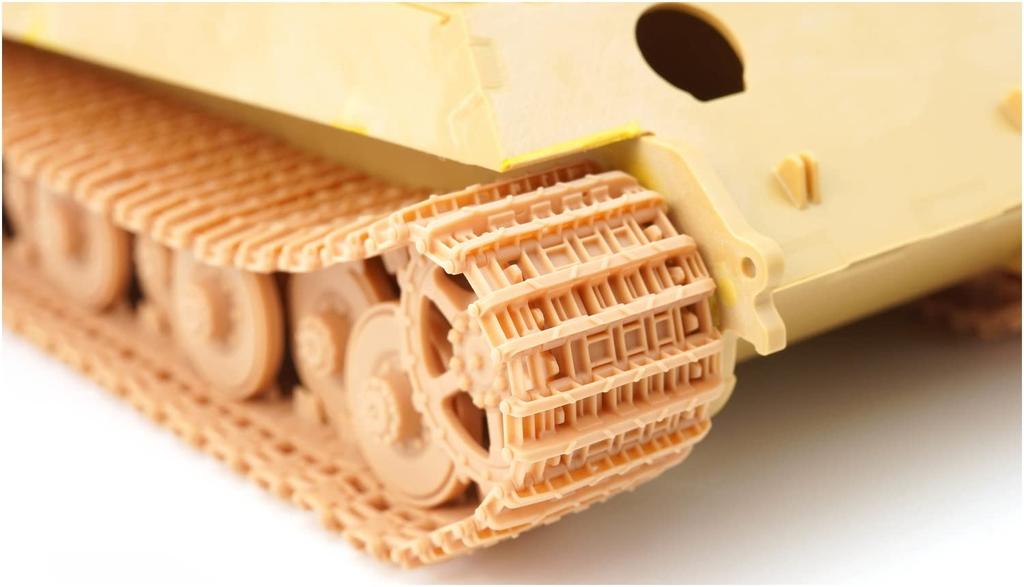 T-Rex Studios 1/48 World War II German Jagdtiger Porsche-type Suspension Tracks for Plastic Model Kits TR84011