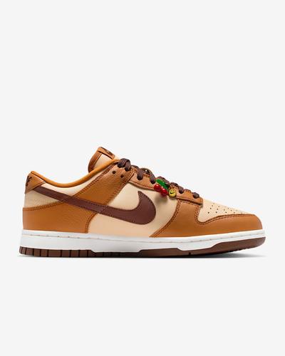 Nike Dunk Low SE Women's HQ7487-700 Size