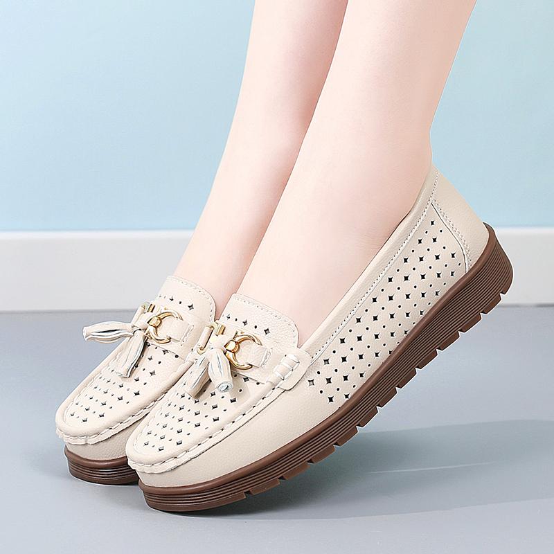 

Women s Moccasins Driving Shoes Casual Slip on Loafers Lady Soft Summer Hollow Breathable Leather Shoes for Mother 35 бежевый