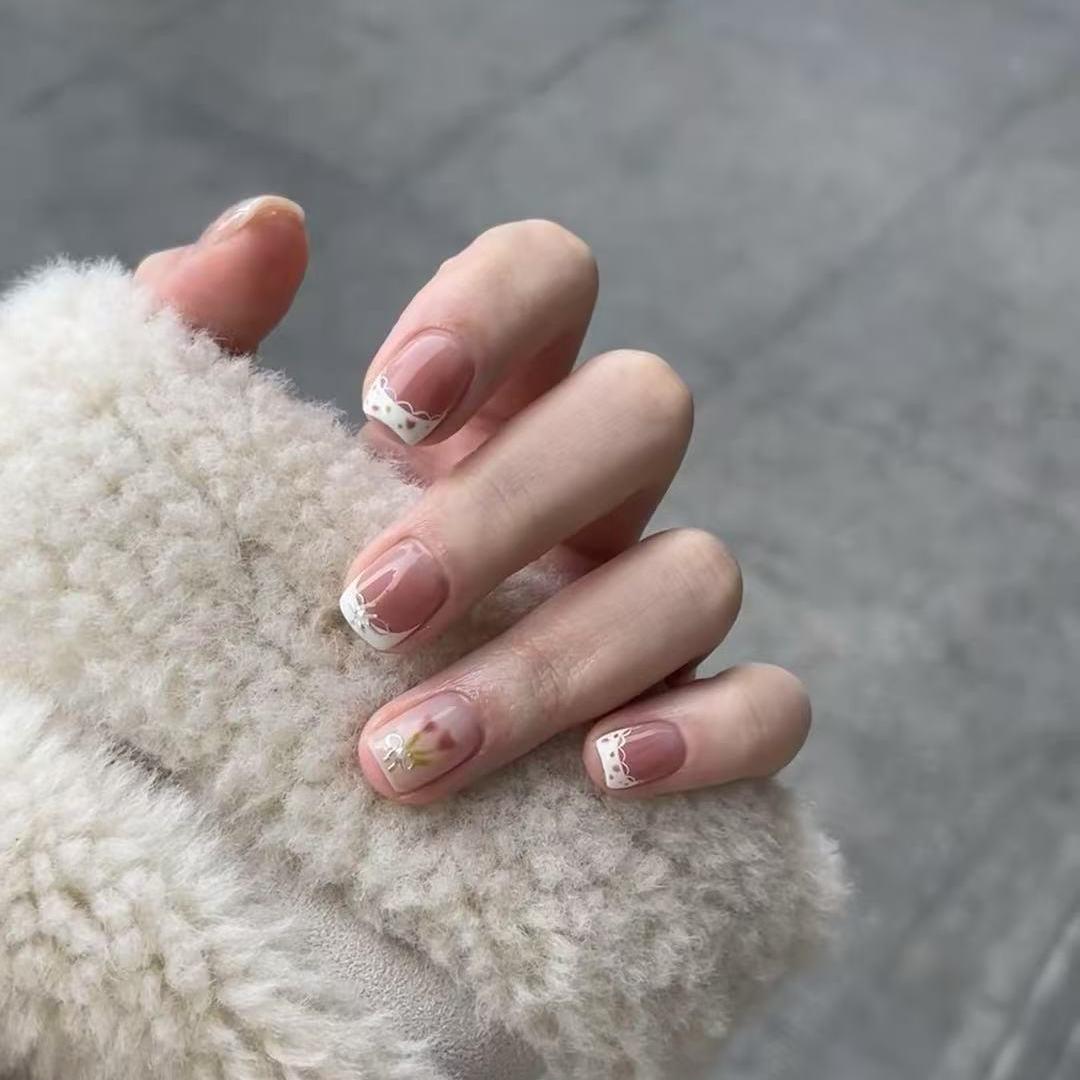 

Cat Eye Glossy Armor: Nude Pink Tulip Gradient Nail Polish & Blush Pieces Glue Version