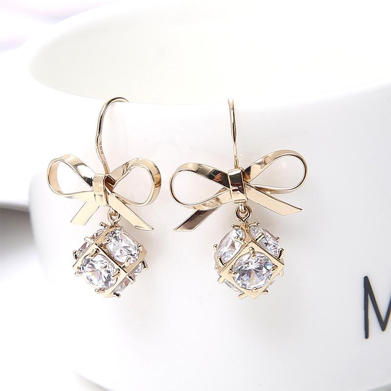 Zircon bow earrings for women, fashionable fringed earrings, stud earrings with accessories