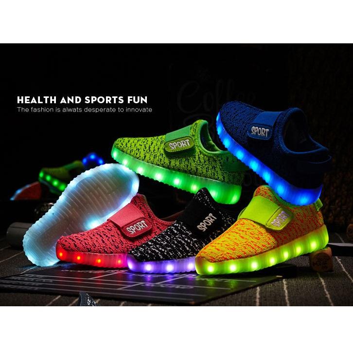 Calzature Sportive Comode Unisex Luminose con 7 Luci LED Ricaricabili USB
