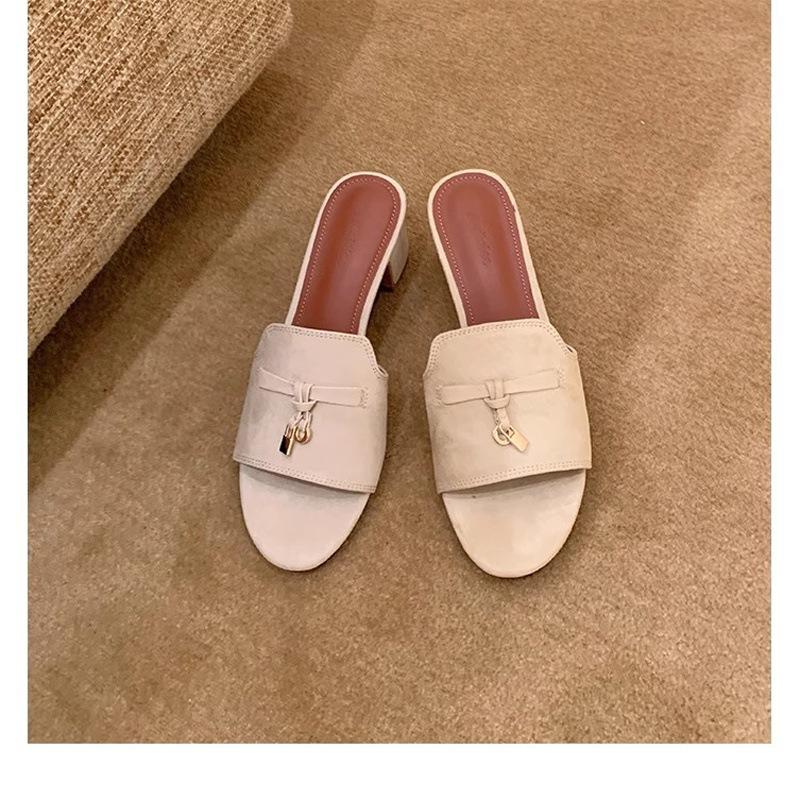 Sheepskin~ Grape mother height increase 6.5cm high heel slippers women's summer wear old money romantic Su lock thick heel sandals