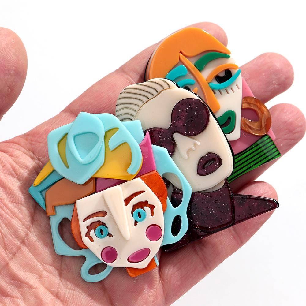 Cute Abstract Lady Acrylic Brooches Pins for Women Personalized Funny Cartoon Girls Figure Resin Badge Jewelry Accessories Gifts