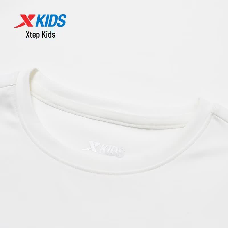 Xtep Kids' Soft-Stretch Reflective Fleece Long-Sleeve Top