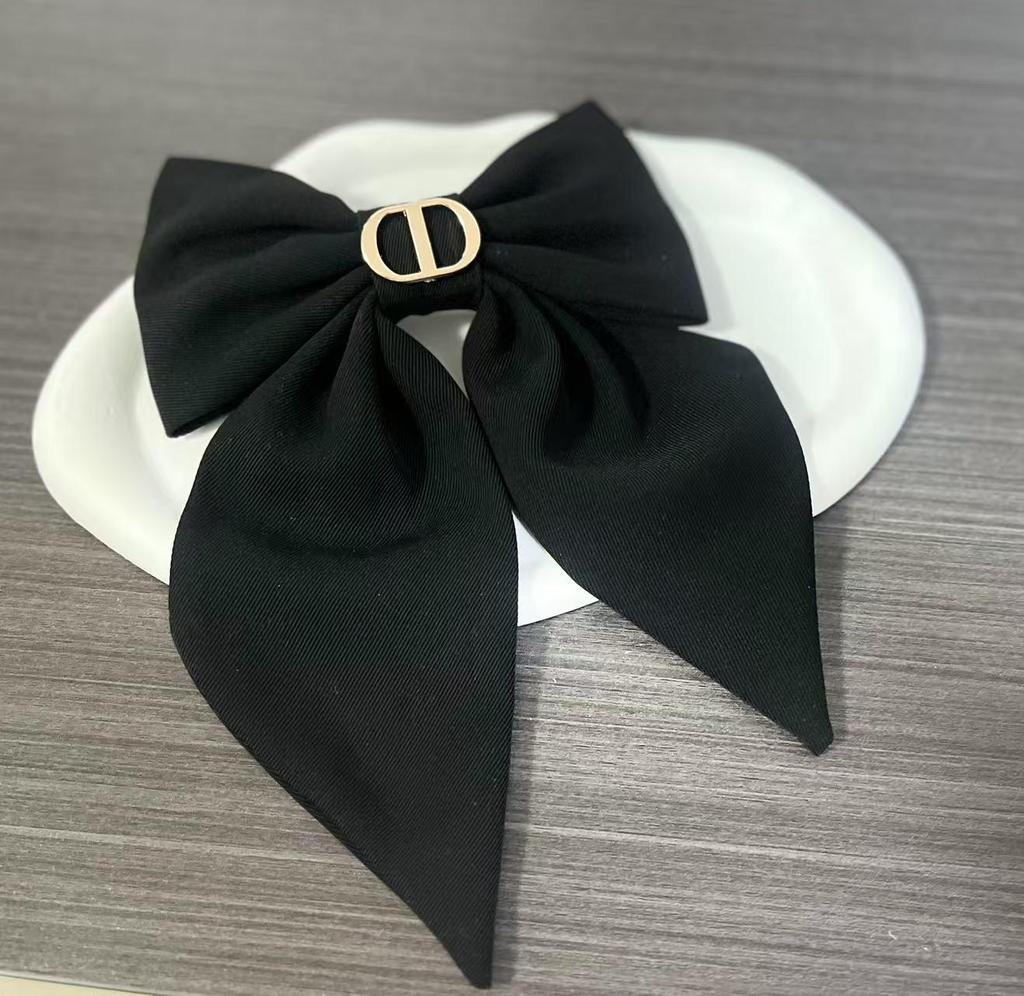 Black Velvet Large Bow Clip: Classic, Versatile Updo Accessory