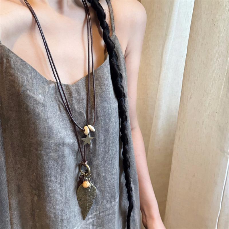 Women's Double Layer Retro Ethnic Beaded Zen Necklace with Feather Pendant