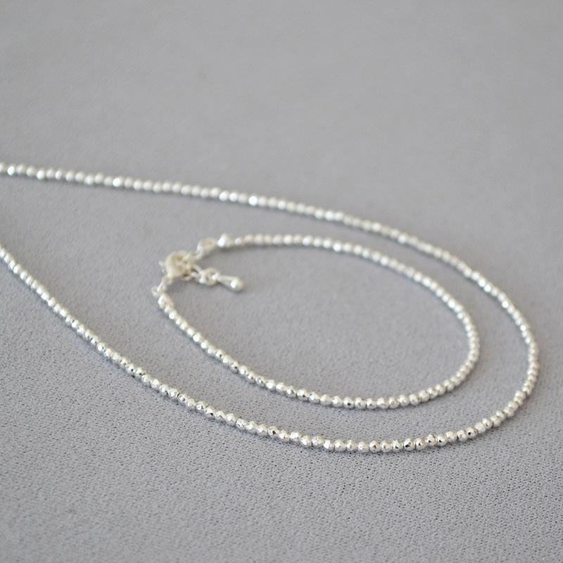 Exquisite Minimalist Cool-Tone Silver Faceted Bead Necklace