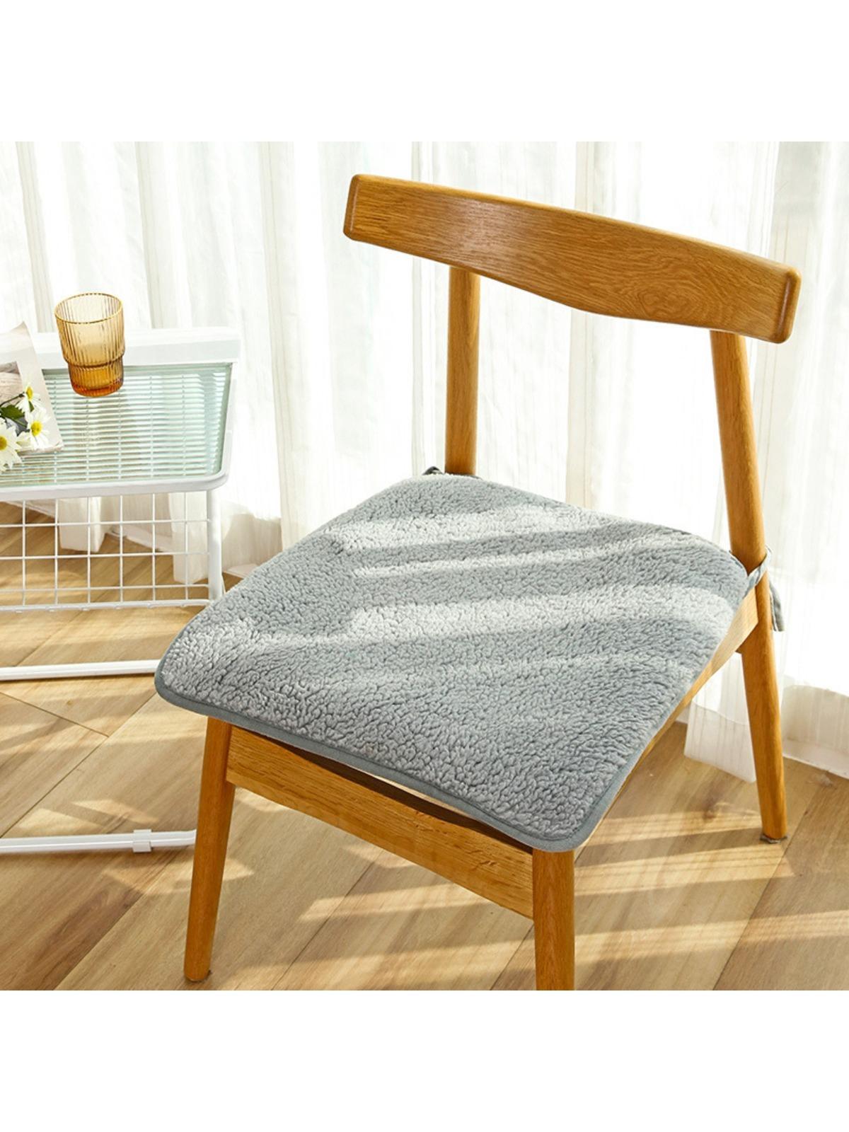 A plush fabric chair cushion suitable for bedrooms, living rooms, sofas, and offices