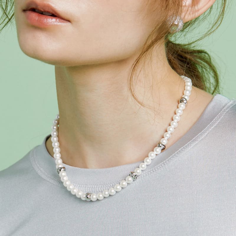 

MATIAS Knotty Necklace White