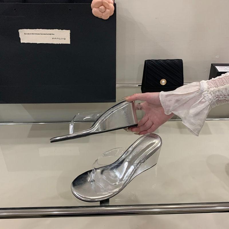 

Летние женские шлепанцы с прозрачным ПВХ верхом и клипсой для пальца, женские повседневные шлепанцы на танкетке, обувь для платья 35 серебряный