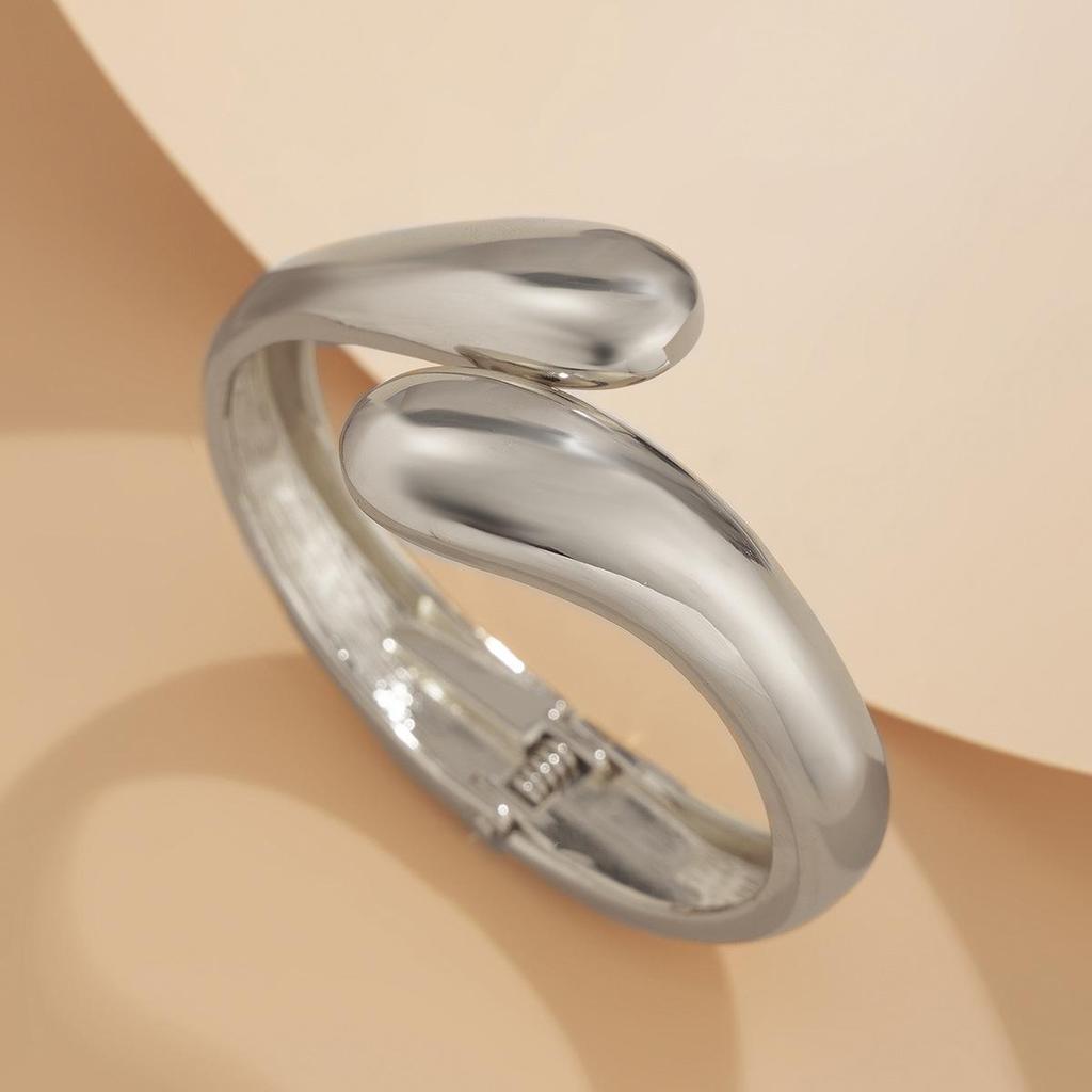 Trendy European & American Cold-Style Glossy Open Hug Bracelet for Women
