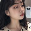 Gu Maoning, Three-Dimensional Square Geometric Earrings, Simple Plain Ear Chain, Temperament Brushed Small Square Earphone.