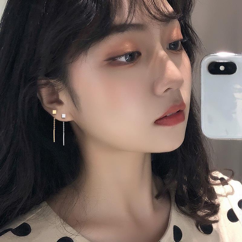Gu Maoning, Three-Dimensional Square Geometric Earrings, Simple Plain Ear Chain, Temperament Brushed Small Square Earphone.