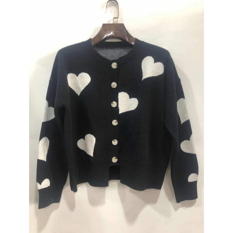 Autumn and Winter Fashion Knitwear Single Breasted Love Pattern Women's Sweaters
