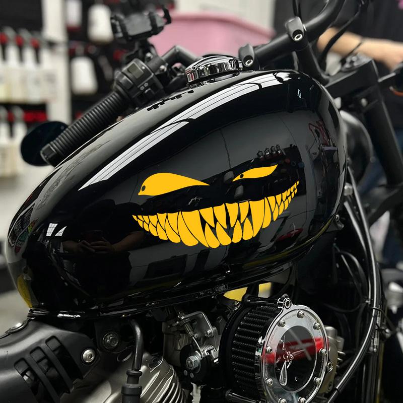 Roztomilé přimhouřené oči špatný úsměv Nálepky na auto Obtisky na motocykl Vtipná dekorace pro styling karoserie Samolepka na okno Vinyl Vodotěsný