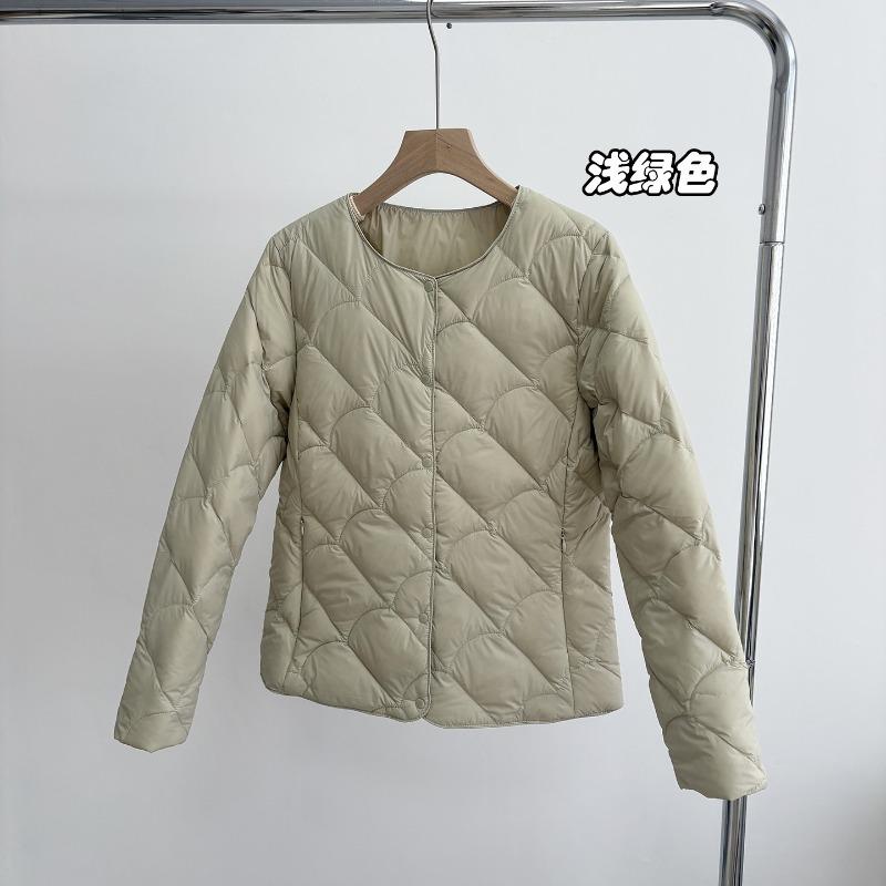Autumn and Winter Down Jackets Women's Light and Thin Round Neck Liners Can Be Stacked with White Duck Down Short Coats