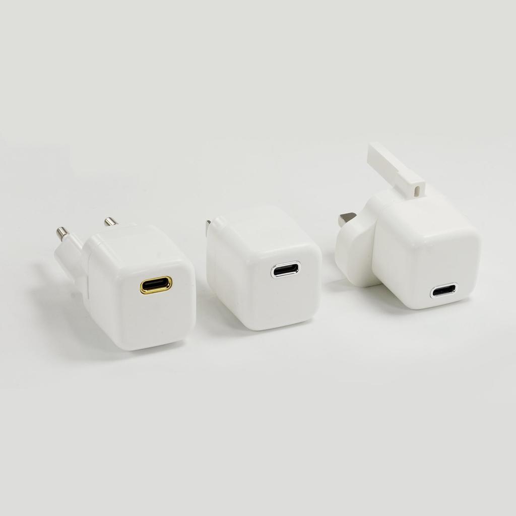 20W Fast Charger with FCC, UKCA, CE Certification - Type-C for Apple Devices