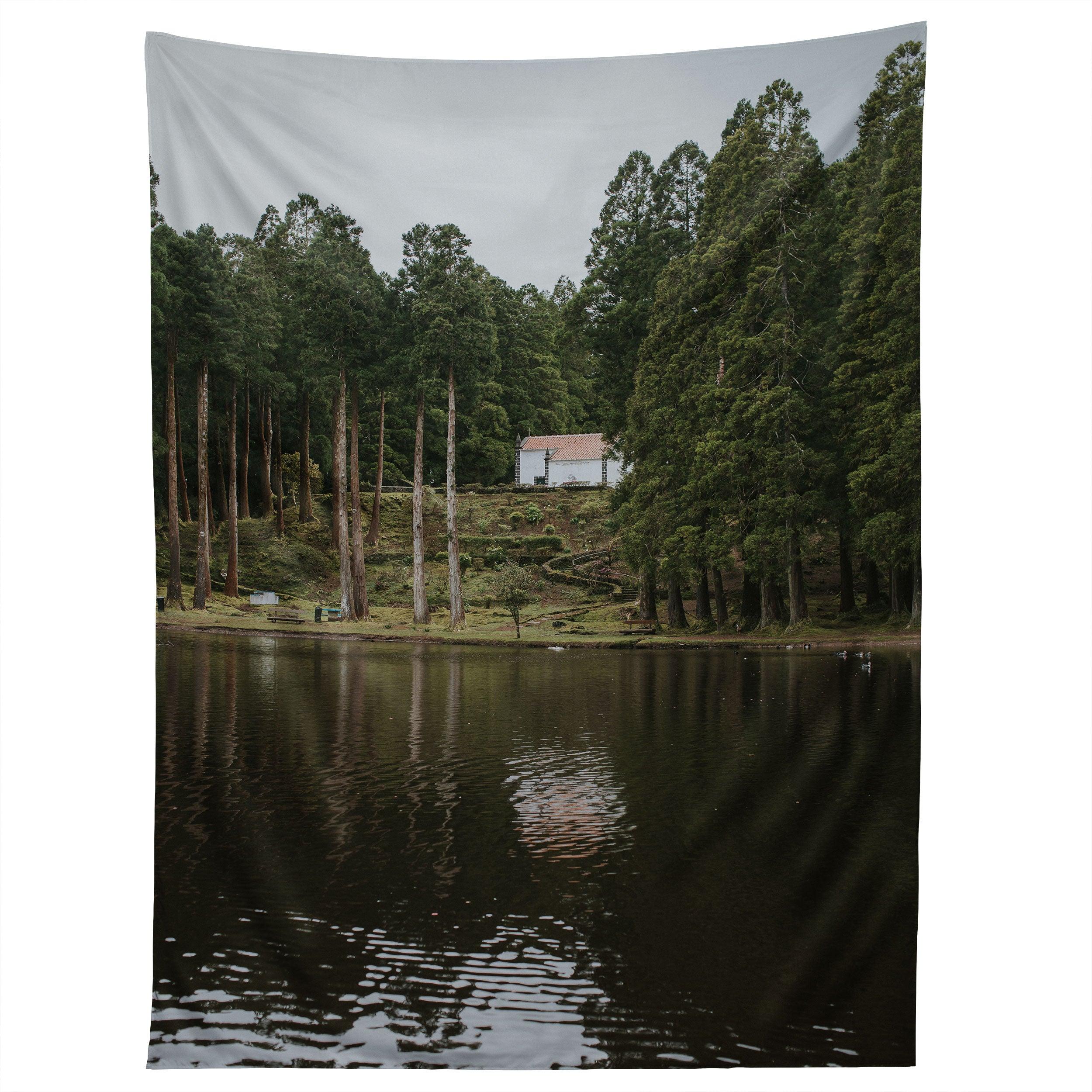 LAKE HOUSE tapestry 75x100