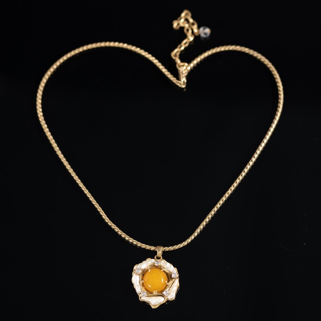 Medieval Vintage High Fashion Personality Temperament Exaggerated Retro Gold Necklace Women'S 25 Autumn New Necklace