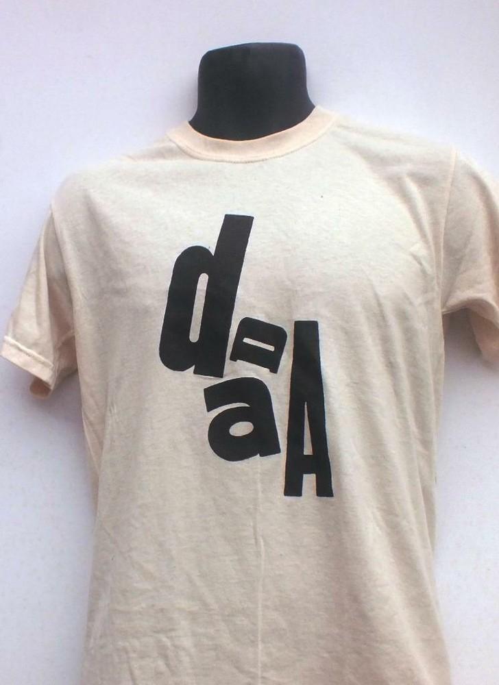 DA DA  TSHIRT Unisex T-Shirt L