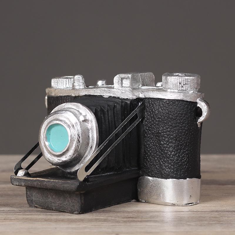 Zakka Home Décor: Retro Nostalgic Weathered Camera Ornament - Creative Gift