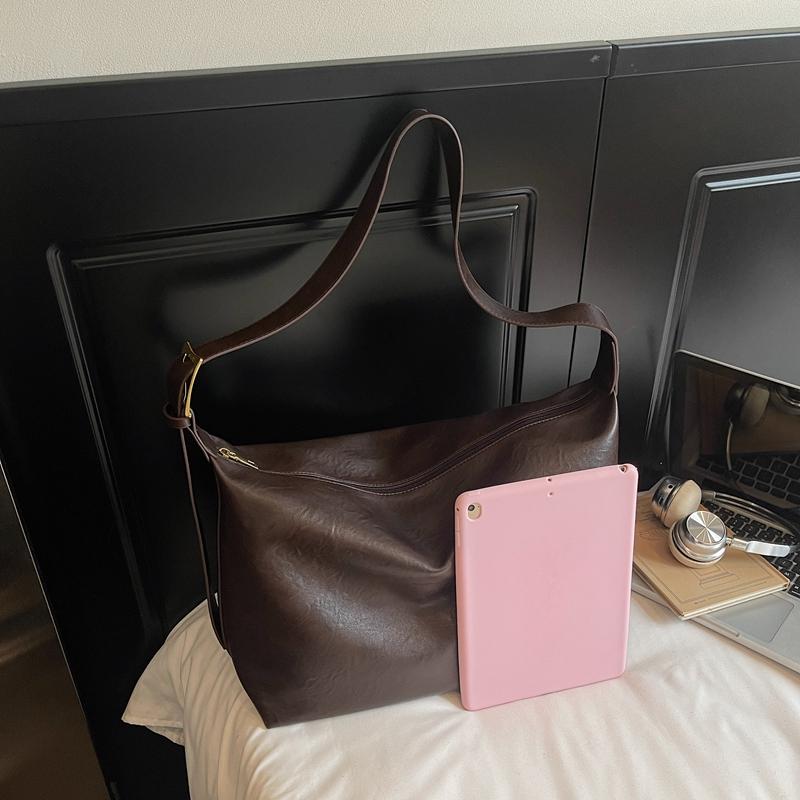 Solid Color Commuter Large Capacity Shoulder Bag Women's Crossbody Bag Underarm Bag