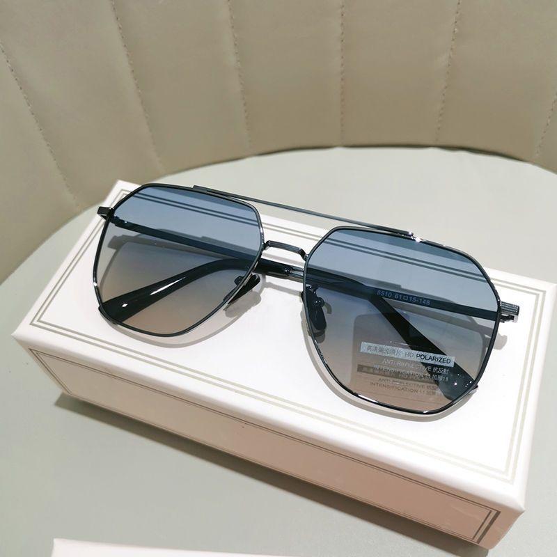 Fashionable Polarized Sunglasses for Women, Transparent Gradient Sunglasses for Men, Sun Protection and Anti-UV Sunglasses
