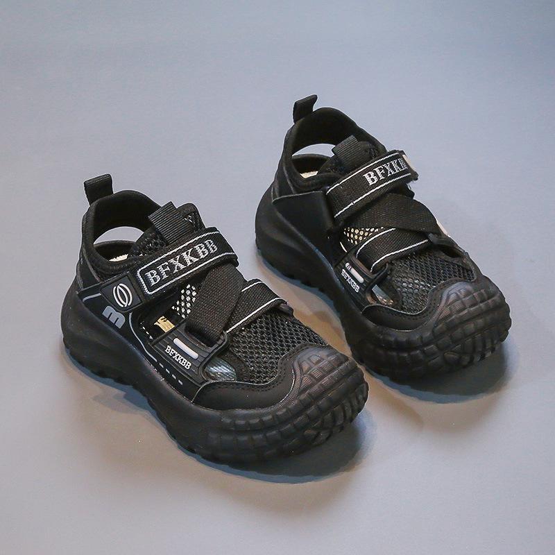 Kids Breathable Mesh Closed Toe Hook and Loop Sandals 26 чёрный