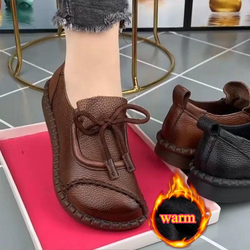 Scarpe primaverili Scarpe da donna Stile etnico retrò Scarpe singole Scarpe in pelle per la madre Scarpe piatte con suola morbida e punta tonda