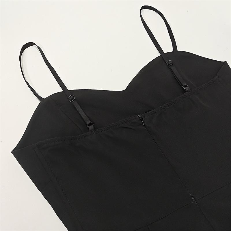 Herbstliches Kleid mit schwarzen Trägern im französischen Stil: Elegant, Taillenbetonend, Tiefes V Sexy Design