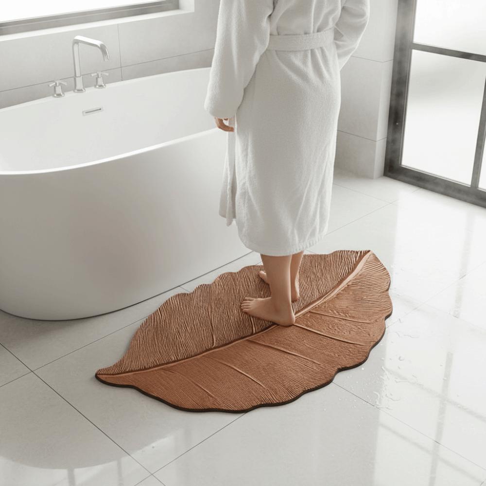 Diatom Mud Bathroom Floor Mat Leaf Shape Absorbent Mat Minimalist Style Quick Dry Mat Shower Room
