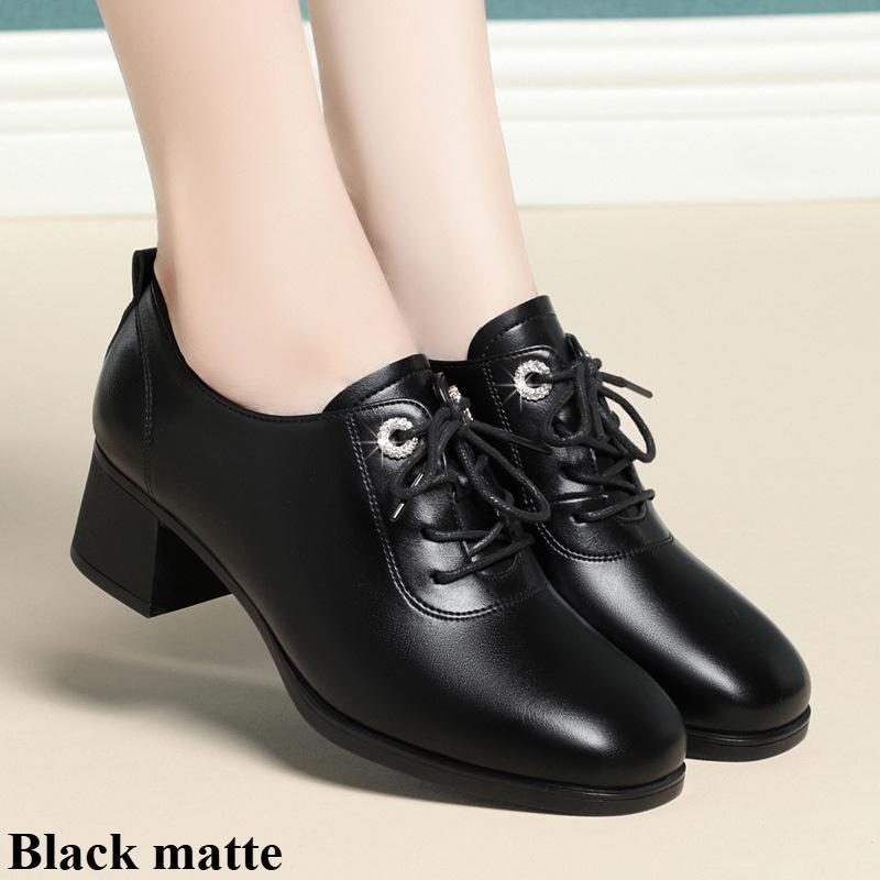 

Женские яркие кожаные туфли на толстом каблуке с круглым носком. Модные и красивые туфли на высоком каблуке из высококачественной кожи для женщин. 40